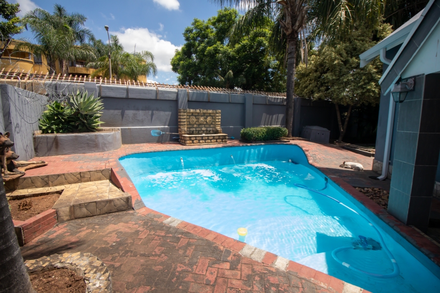 To Let 3 Bedroom Property for Rent in Geelhoutpark North West